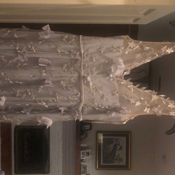 Designer formal gown by Marchesa Notte. - Picture 3 of 4